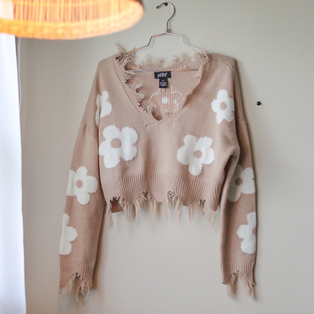 Crop Top Sweater with Flowers and Fringe - Women’s M